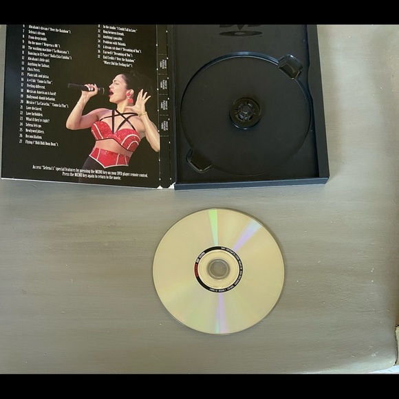 Selena - DVD - Standard & Widescreen Movie - Picture 8 of 8